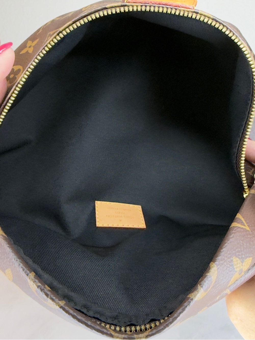 Louis Vuitton Monogram Classic OG Bumbag MM Excellent Condition Authentic! RARE! - Picture 14 of 16